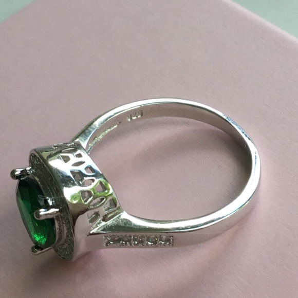 Sale $30! Sterling Pear Shape Halo Emerald Cz Ring. - Picture 16 of 16
